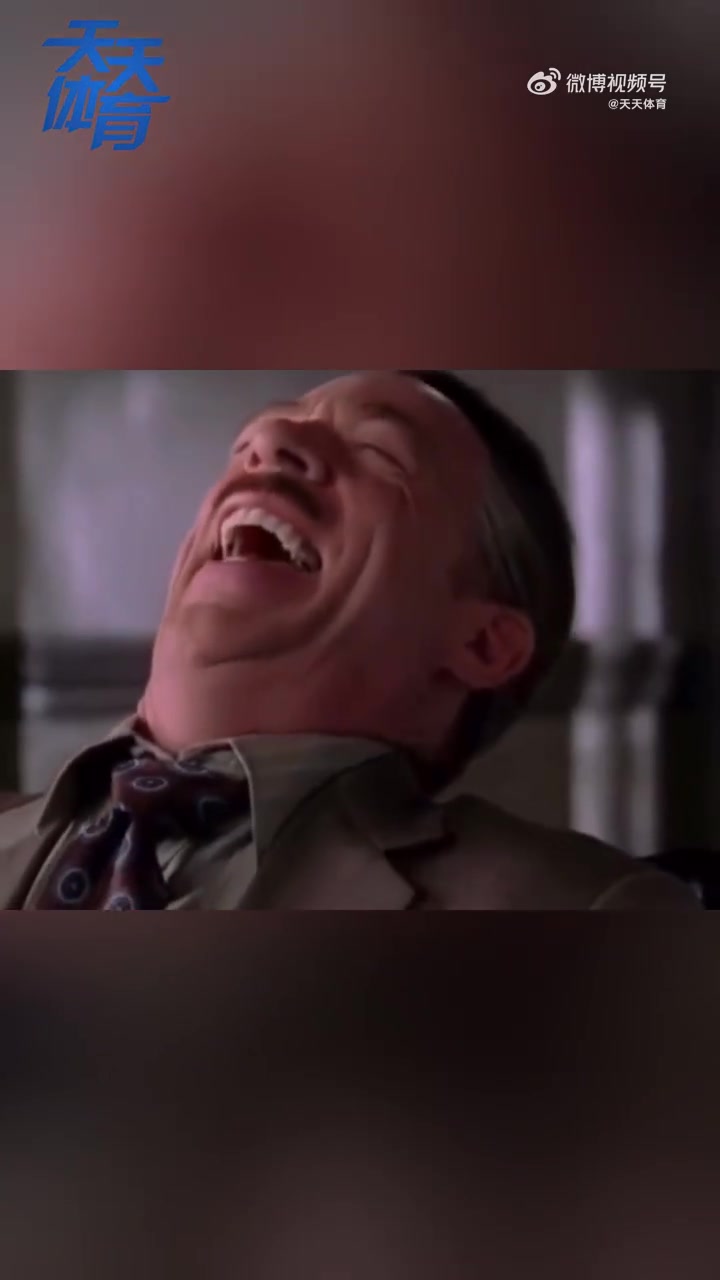 ?金鑫：说实话没听懂克里斯喷的啥意思 他只要动手我就倒下去