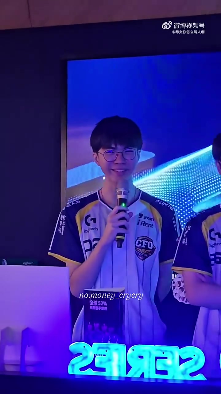 Junjia：比较看好BLG但希望IG赢，因为iG有我认识的人